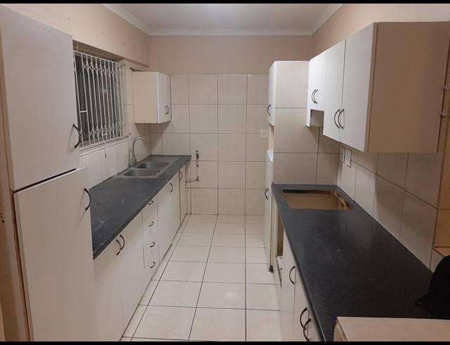 2 BEDROOM PROPERTY TO RENT IN OVERPORT